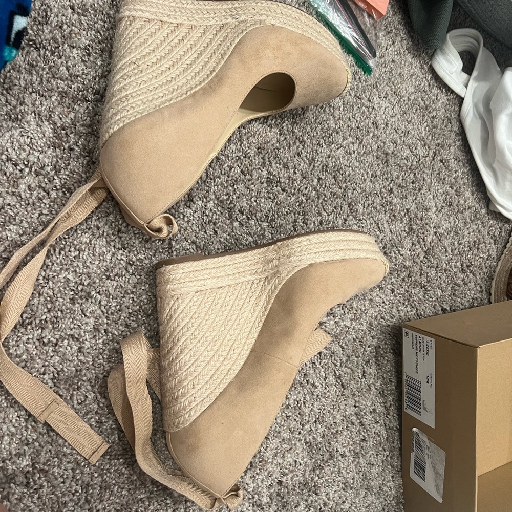 Jessica Simpson Tan Wedge Espadrilles with Ankle Ties - Picture 5 of 8